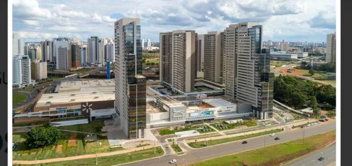 Dfplaza Luxo No Shopping Andar Alto Varanda Com Tela Protecao Garagem Piscina Academia Wifi 500mb Brasilia